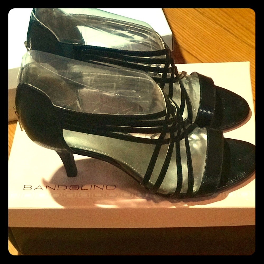 Bandolino “Bomebellona” heel 3” Black Snakeskin